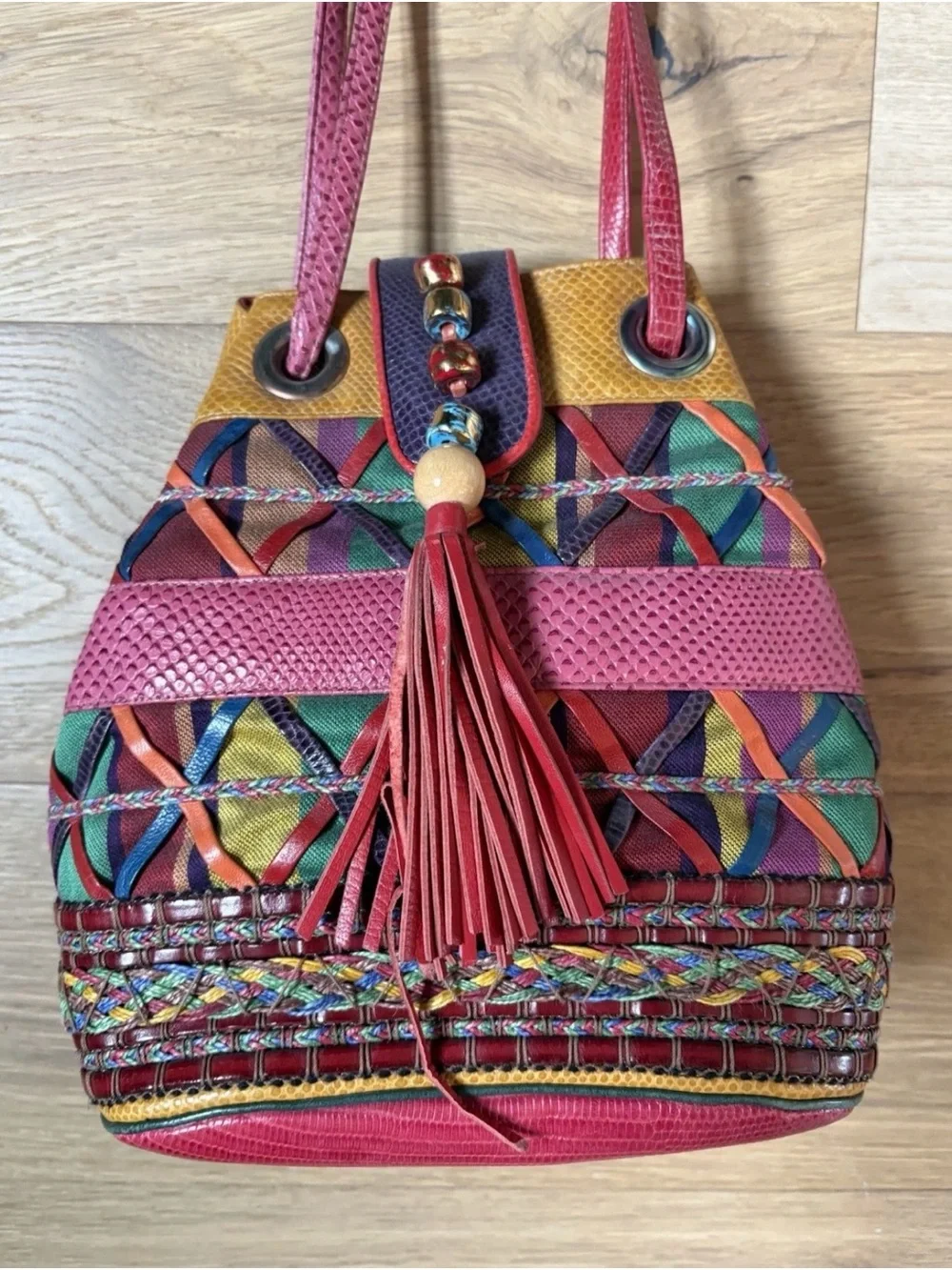 Sharif Vintage & bucket bag in boho / artisanal patchwork style